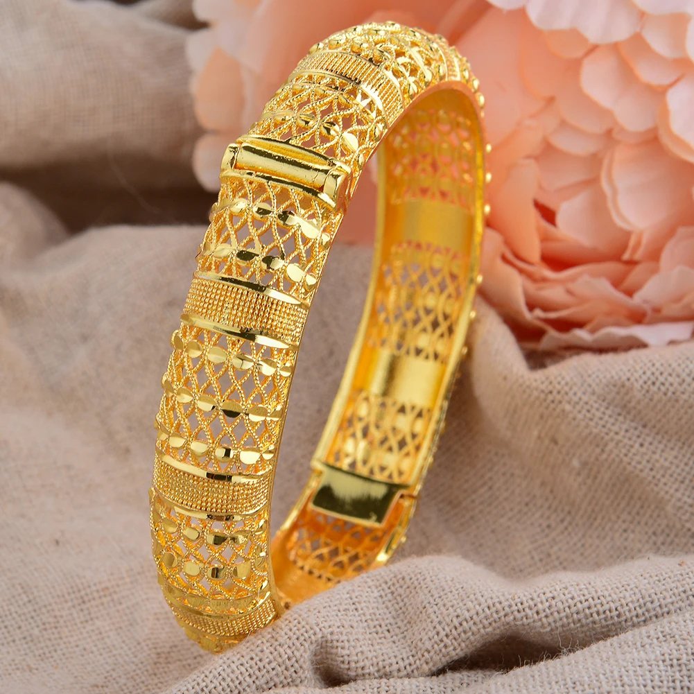 WOMEN BANGLE GOLD