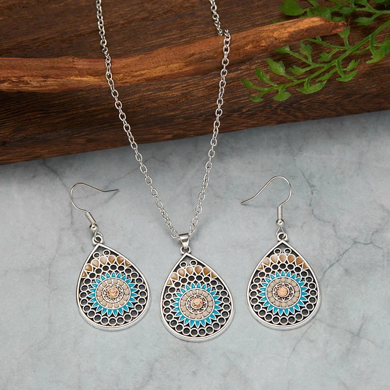 WOMEN NECKLACE SET SILVER
