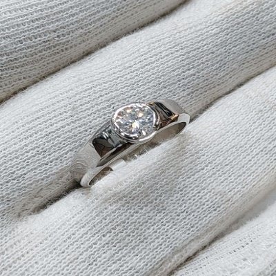 WOMEN DIAMOND RING