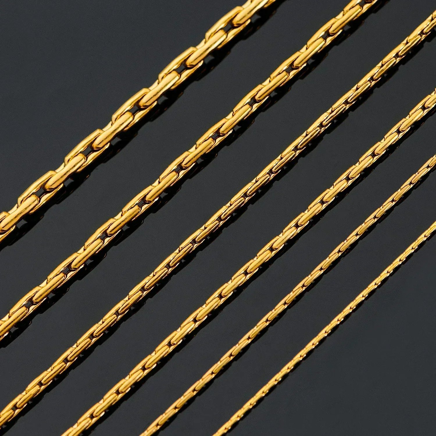 WOMEN CHAIN GOLD