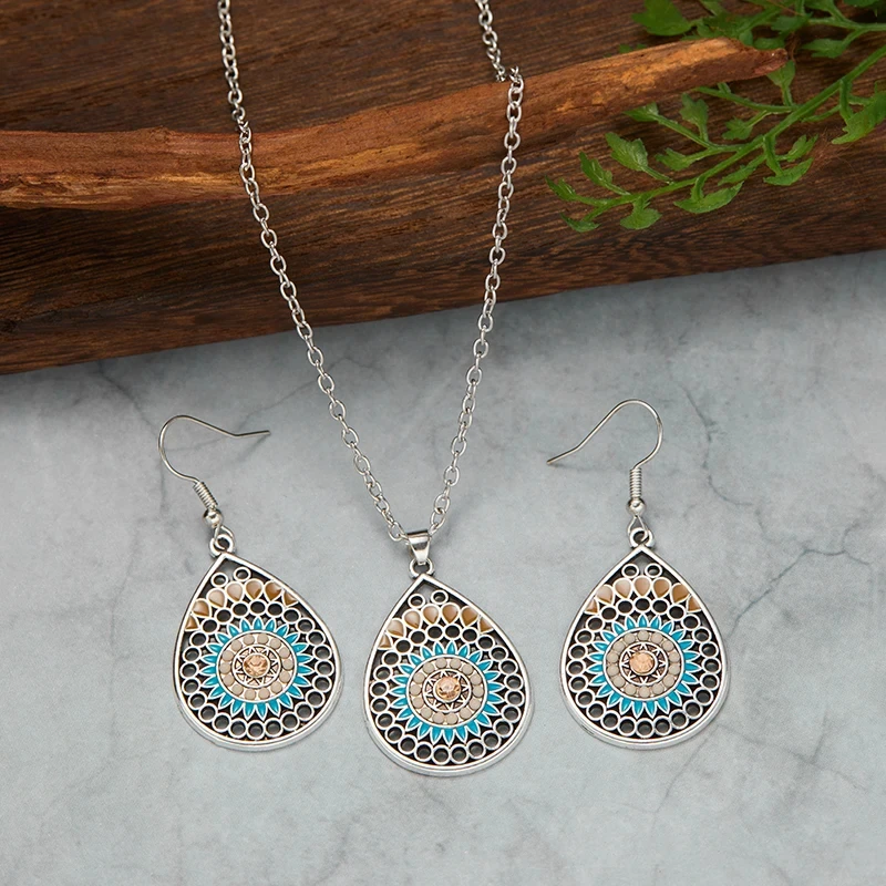 WOMEN NECKLACE SET SILVER