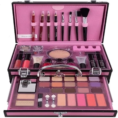 MISS YOUNG PROFESSIONAL MAKE UP KIT