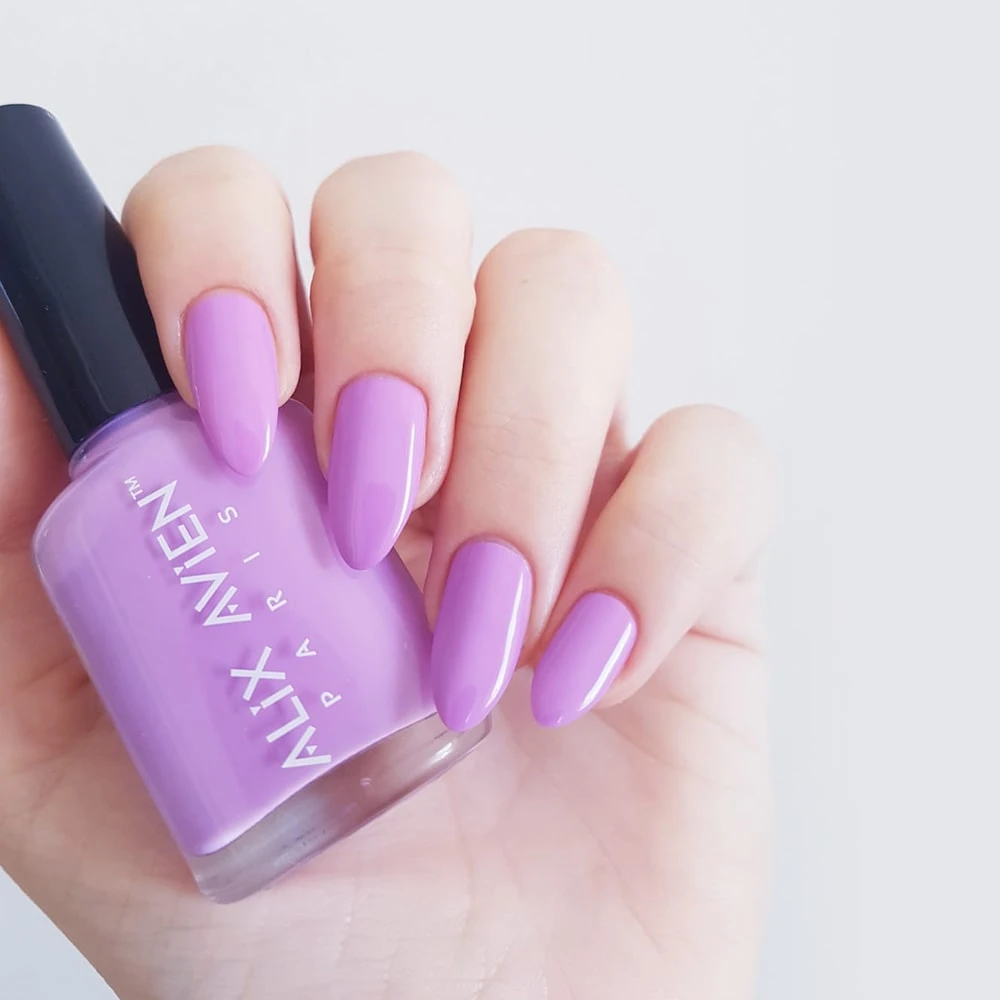 ALIX AVIEN NAIL POLISH