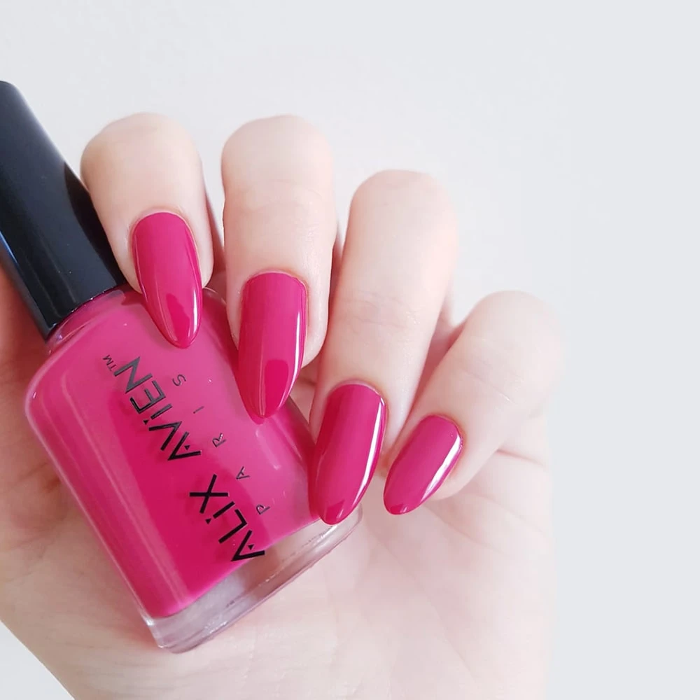 ALIX AVIEN NAIL POLISH
