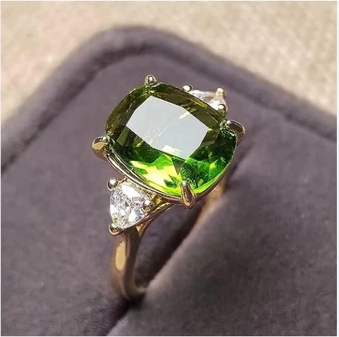 women-ring-gold