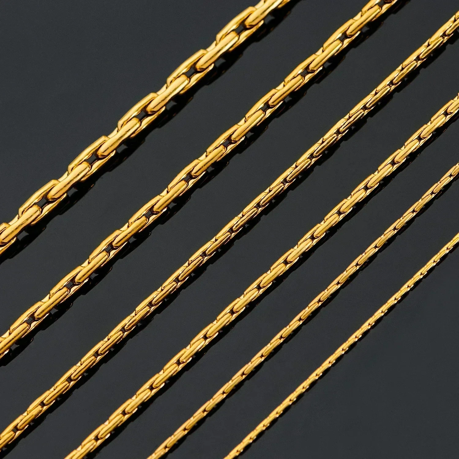 WOMEN CHAIN GOLD