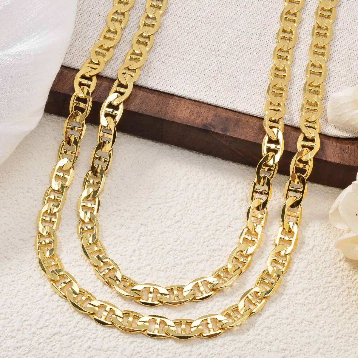 Golden Grace Chain Women