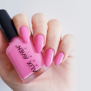 ALIX AVIEN NAIL POLISH